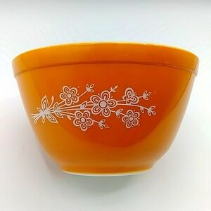 Pyrex Butterfly Gold Mixing Bowl #401 750ml. Vintage USA